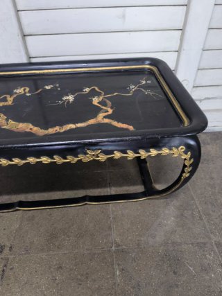 Mesa Centro Vintage Oriental Negra Dorada