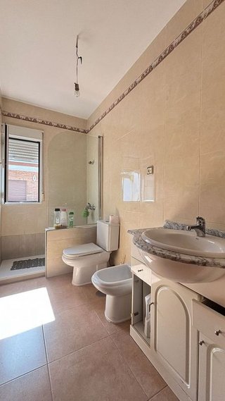 Casa adosada en venta en Illora