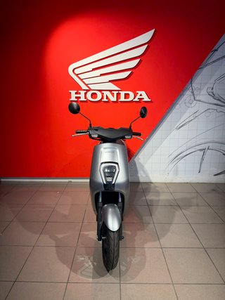 Honda EM1 Plata Metalizado - Ocasión
