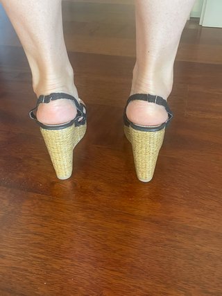 Sandalias cuña Benetton negras T37