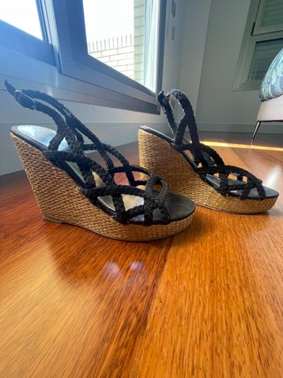 Sandalias cuña Benetton negras T37