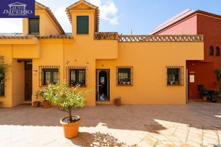 Casa adosada en venta en Crta. De la Sierra en Granada