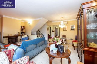 Casa adosada en venta en Crta. De la Sierra en Granada