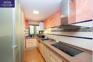 Casa adosada en venta en Crta. De la Sierra en Granada