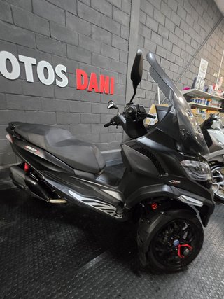 Piaggio MP3 400 2023 - 17.000 km