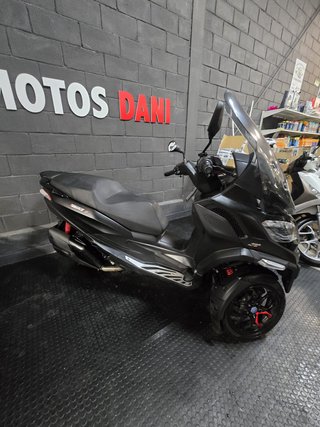 Piaggio MP3 400 2023 - 17.000 km