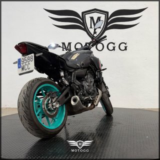 YAMAHA MT-07   (modelo actual) 2022
