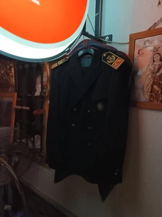 Traje Oficial Portuario Negro y Dorado