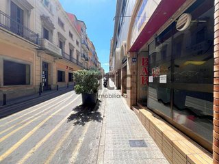 Local comercial en alquiler en Plaça Catalunya en Manresa