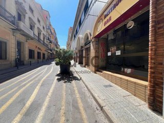 Local comercial en alquiler en Plaça Catalunya en Manresa