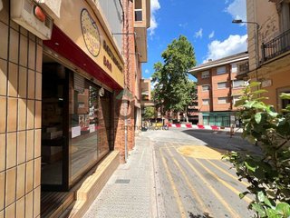 Local comercial en alquiler en Plaça Catalunya en Manresa