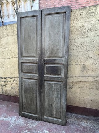 Puertas antiguas de castaño