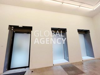 Local comercial en alquiler en Cortes - Huertas en Madrid
