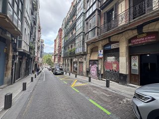 Local comercial en alquiler en Casco Viejo en Bilbao