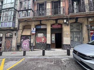 Local comercial en alquiler en Casco Viejo en Bilbao