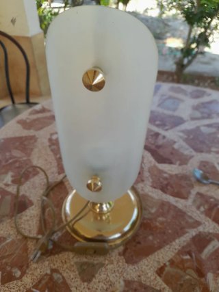 Lámpara de mesa dorada y cristal antigua años 80