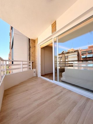 Piso en alquiler en Ensanche - Diputación en Alicante