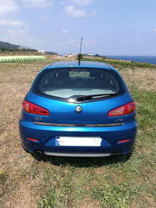 Alfa Romeo 147