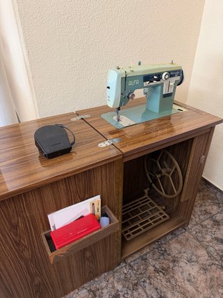 Máquina de coser Alfa Alfamatic 109