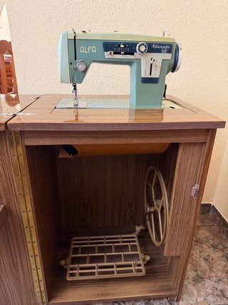 Máquina de coser Alfa Alfamatic 109