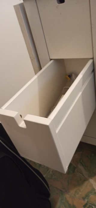 Mesa plegable extensible con cajón