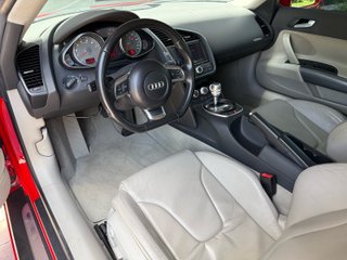 Audi R8 Audi R8 4.2 FSI V8 quattro R tronic