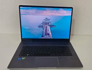 MSI Creator Juegos Z16 i7 12700H RTX 3060 1TB 16GB