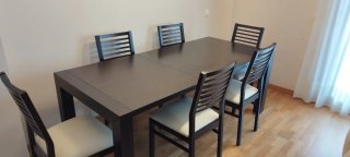Mesa extensible wengué con 6 sillas