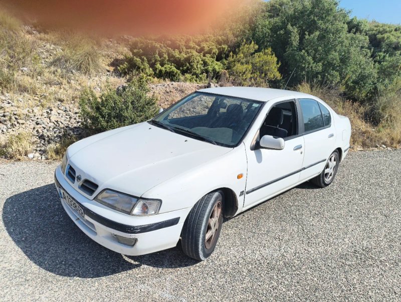 Nissan Primera 1999 - foto 1