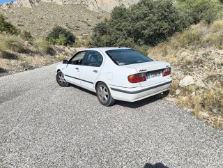 Nissan Primera 1999