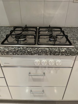 Cocina de gas 4 fuegos