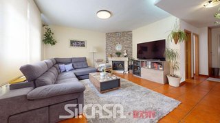 Casa adosada en venta en Parla Este en Parla