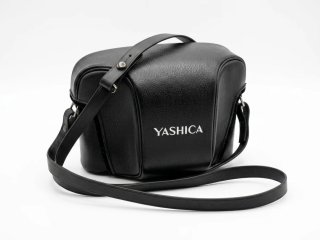 Macchina fotografica+Borsa Yashica MF-2 Nera.