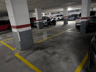 Garaje en venta en La Salut - Lloreda en Badalona