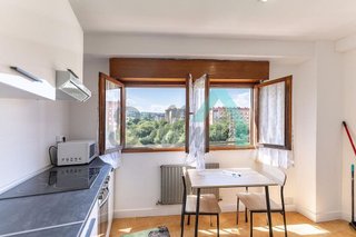 Piso en alquiler en Tenderina Alta - Fozaneldi en Oviedo