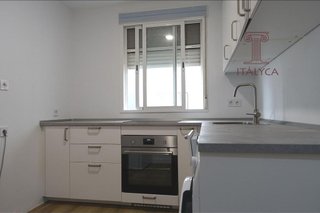 Piso en alquiler en Los Remedios en Sevilla