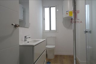 Piso en alquiler en Los Remedios en Sevilla