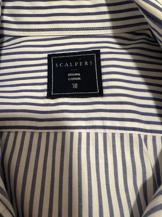 Camisa Scalpers Rayas Azul y Blanca Talla M