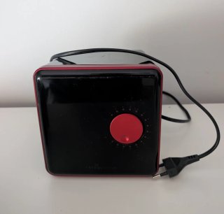 Altavoces 2.1 negros y rojos