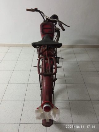Motoguzzi Moped Roja