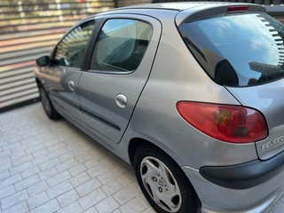 Peugeot 206 2003