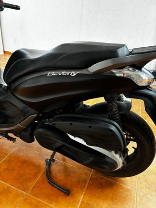 Piaggio Beverly 350 ST Negra