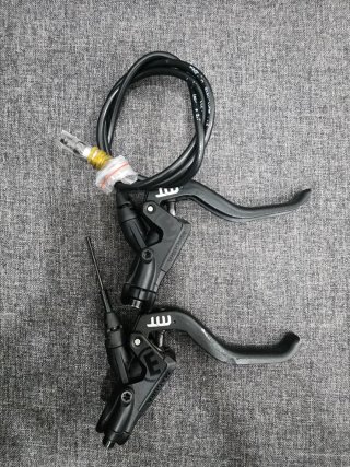 Manetas Magura MT