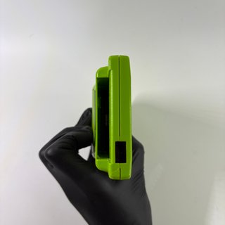 Game Boy Color Pikachu Verde