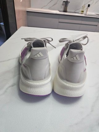 Adidas Ultraboost Light Boost 39 1/3