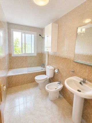Piso en alquiler en Calaburra - Chaparral en Mijas