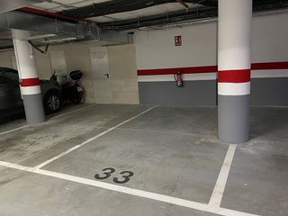 Garaje en alquiler en Nueva Andalucía centro en Marbella
