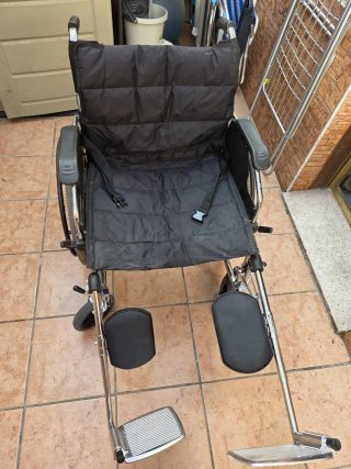 Silla de ruedas Quirumed ancho especial 56 cm