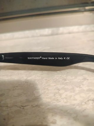 Occhiali da sole Ray-Ban neri lucidi