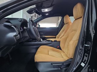 Lexus UX 2.0 300h UX Plus